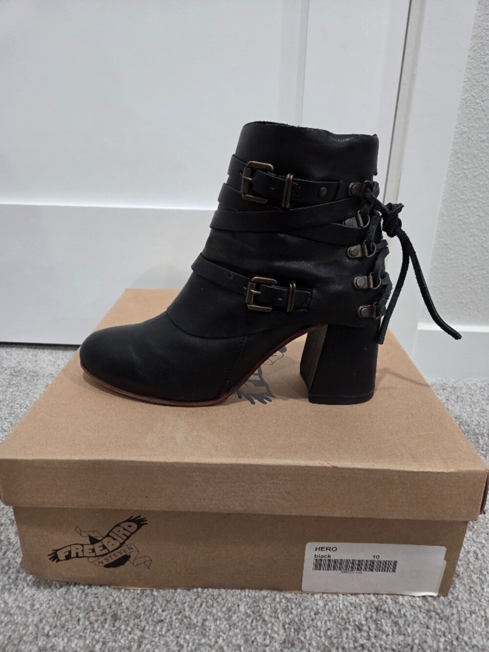*EUC* Rare and Gorgeous Black Freebird by Steven Hero bootie, Size 10